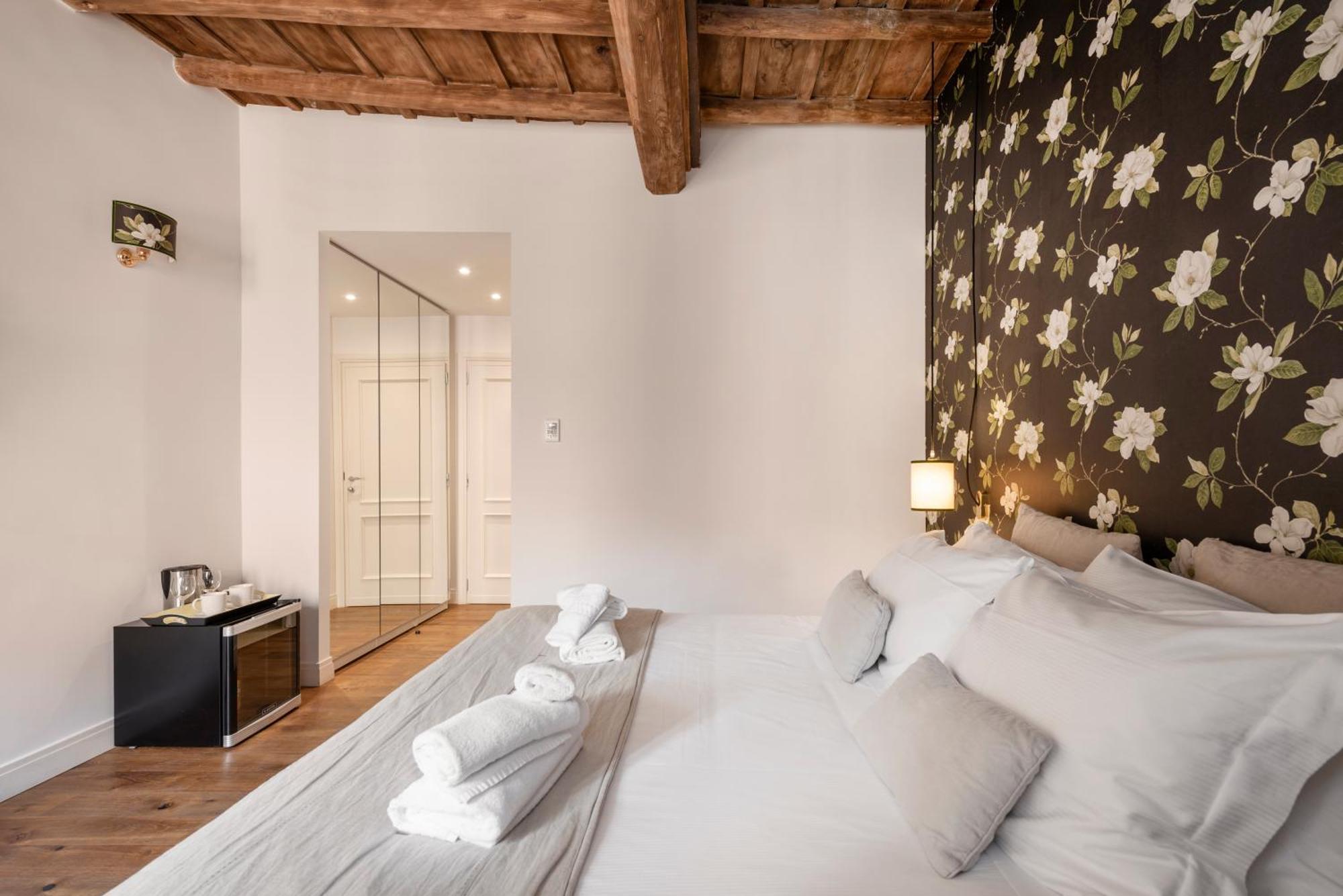 I Fiori De' Mario Suites Рим Екстериор снимка