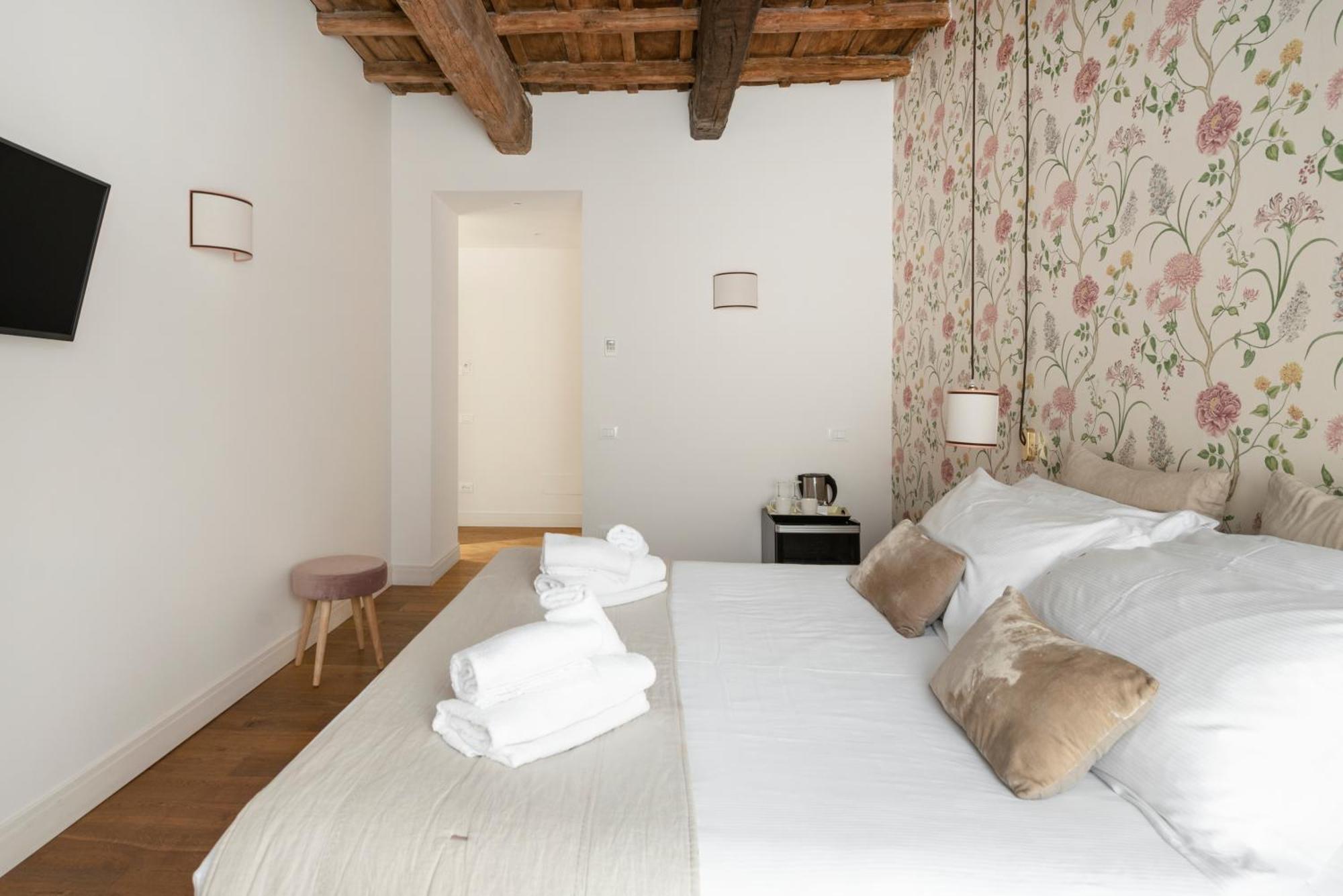 I Fiori De' Mario Suites Рим Екстериор снимка