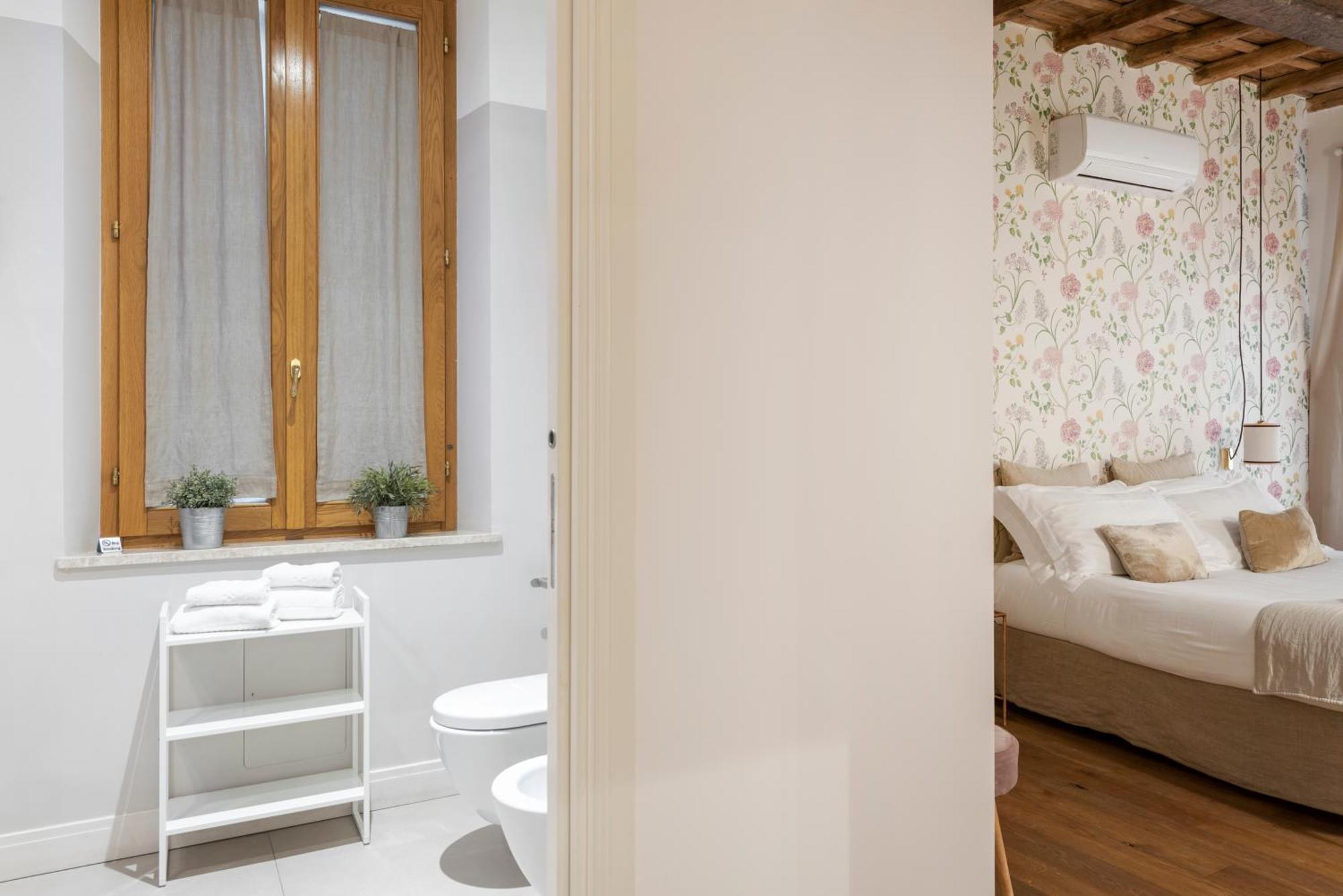I Fiori De' Mario Suites Рим Екстериор снимка